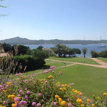 Con Grande Terrazza Vista Mare A Porto Cervo